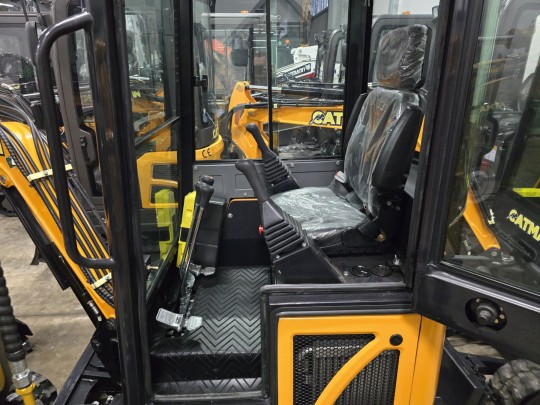 Экскаватор CATMANN LT-318 G