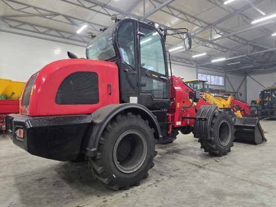 Погрузчик CATMANN XD-825 TELESCOP