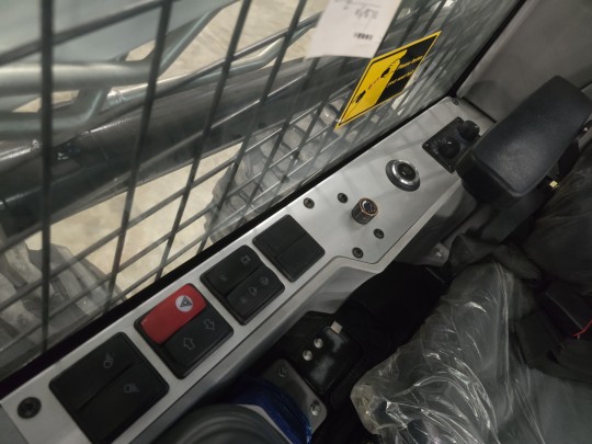 Мини-погрузчик CAT-180