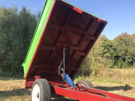 Полуприцеп тракторный самосвальный  KERLAND П3210